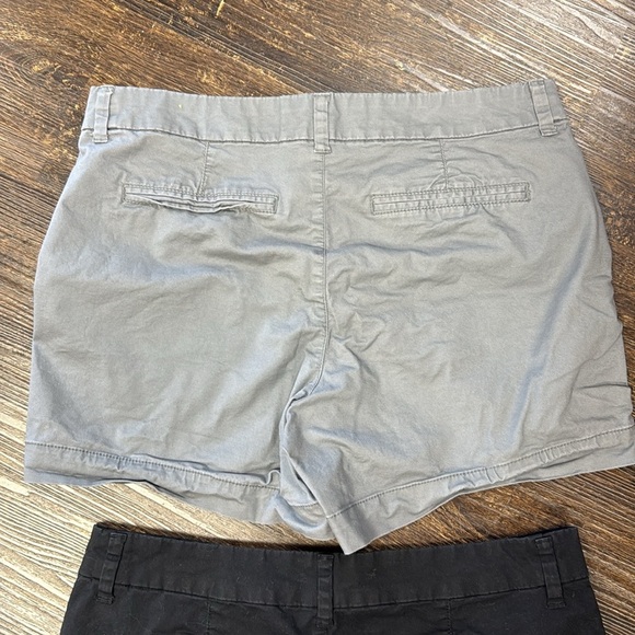 Old Navy Everyday Short size 8 set of 2 (A26) - Picture 6 of 6
